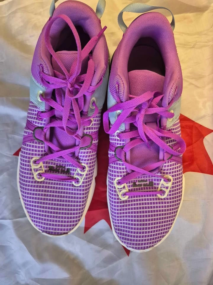 Nike LeBron Witness 7 Fuchsia Dream basketball shoes - photo 2