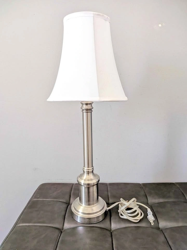 Table lamp