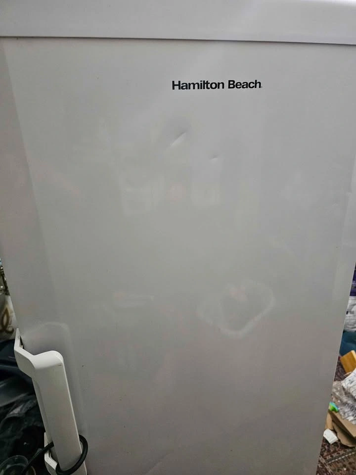 Hamilton Beach Upright Freezer - photo 2