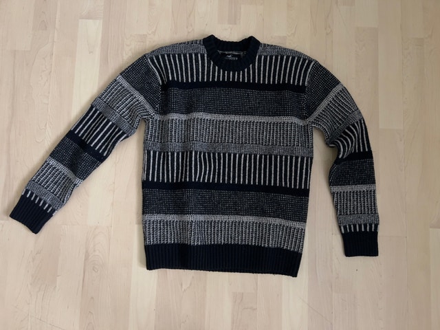 Hollister Sweater