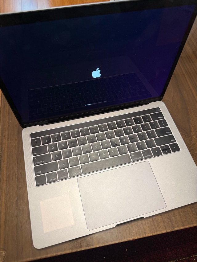Apple MacBook Pro 13” with Touch Bar - photo 5