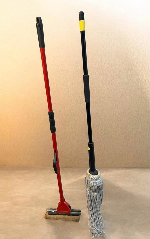 Sponge Mop and String Mop used condition - photo 2