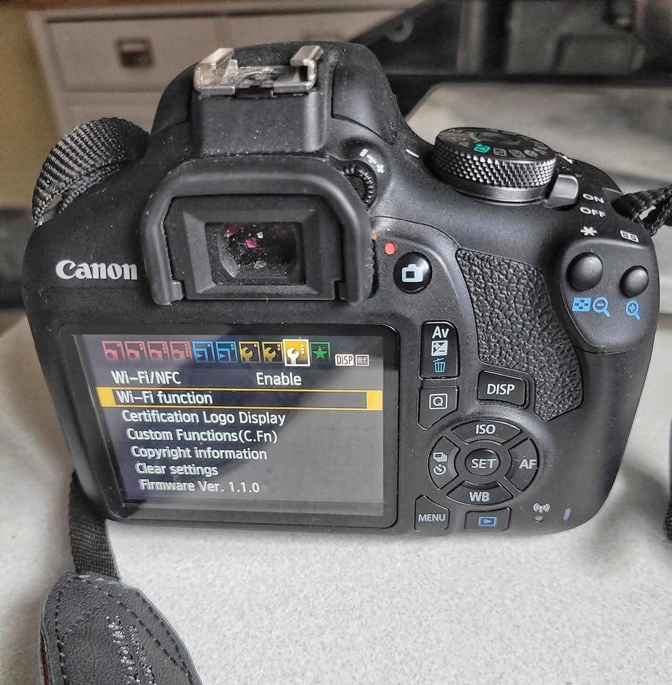 CANON REBEL T7/ 2000D - photo 2