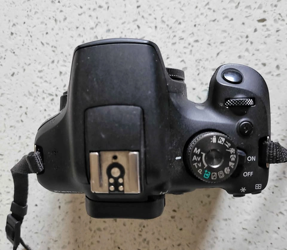 CANON REBEL T7/ 2000D - photo 4