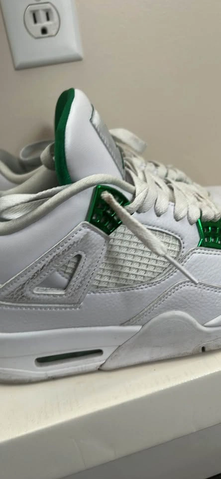Jordan 4 Metallic Green - photo 3