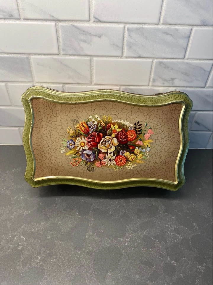 Vintage Floral Metal Tin - photo 2