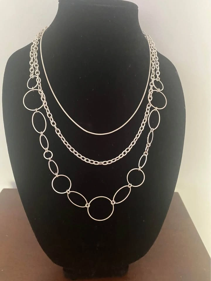 Silver-Toned Triple Layer Chain Necklace - photo 2