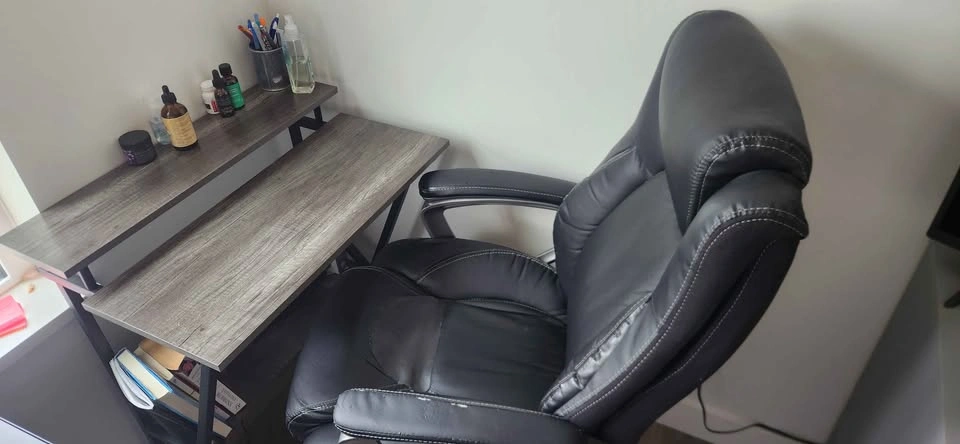 Desk + Chair - photo 4