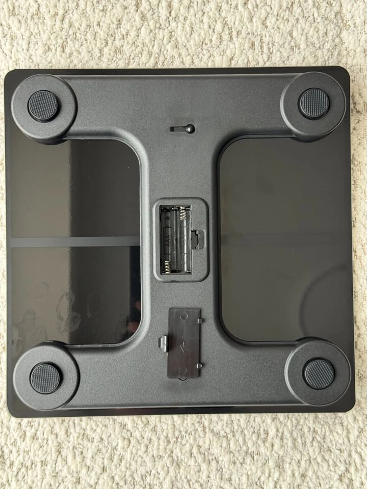 BRAND NEW Tempered Glass Personal Weight Scale - 2xAAA - $10 - photo 3