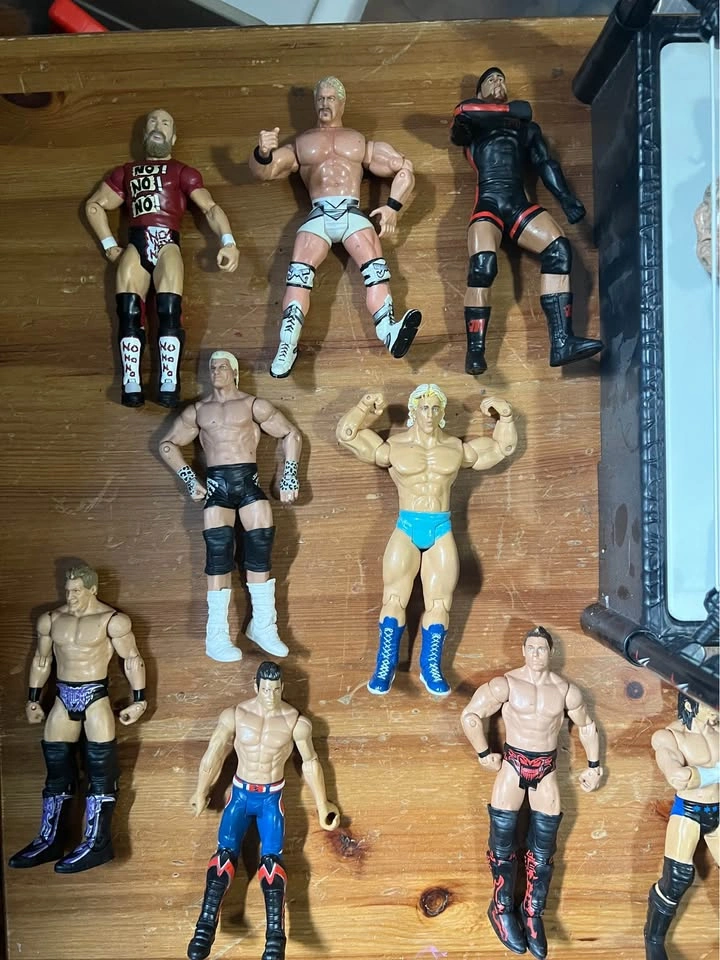 WWE Action Figurines - photo 3