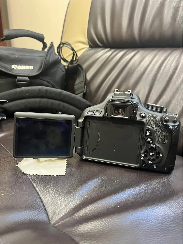 Canon Rebel T3i DSLR Camera Bundle + 2 Lenses, Bag & Extras - photo 3