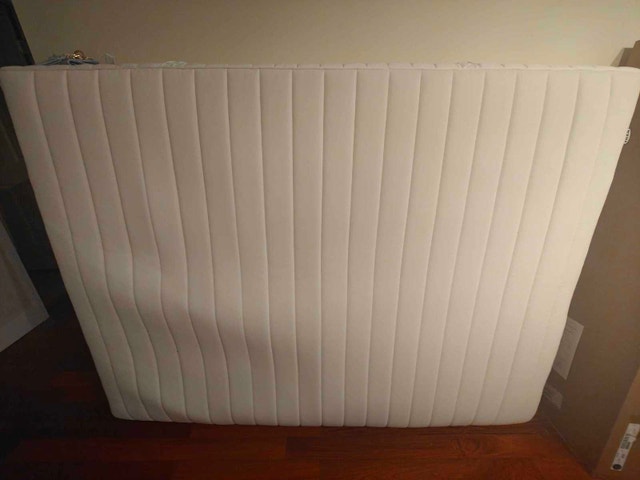 Ikea Queen size VALEVÅG mattress - photo 2