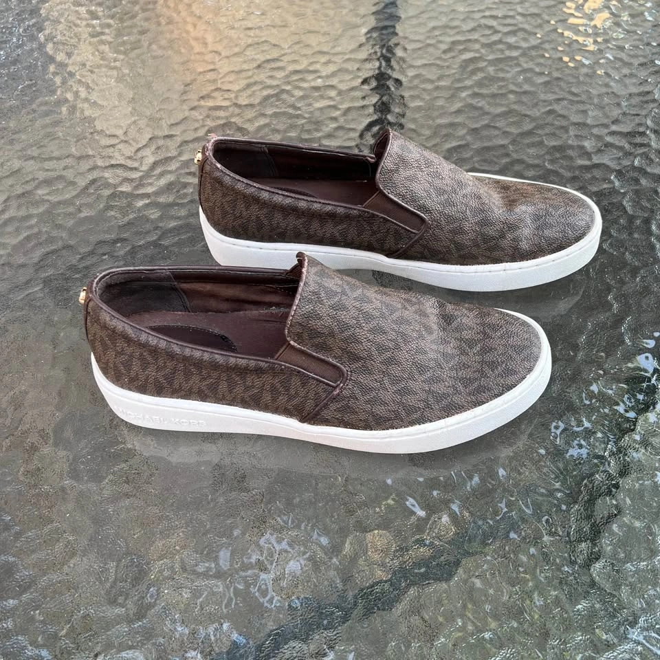 Women’s Michael Kors Keaton Slip On Sneaker Size 6.5 - photo 3