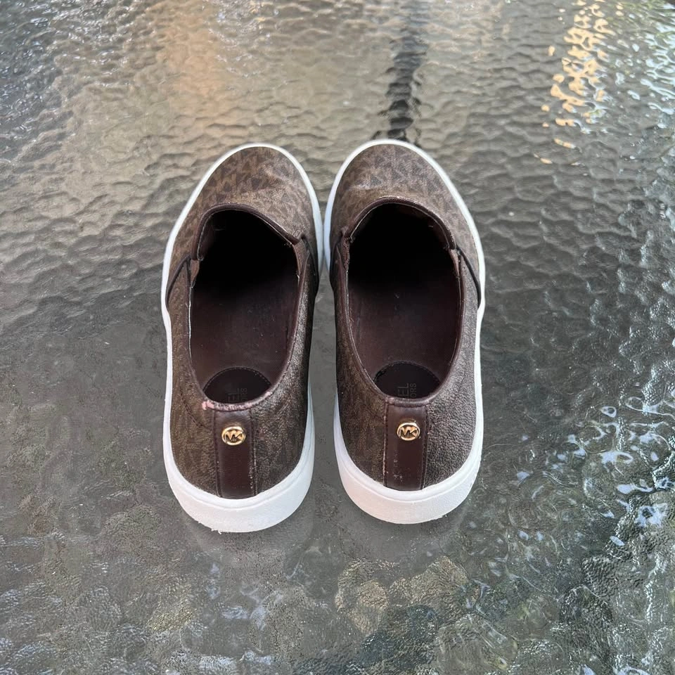 Women’s Michael Kors Keaton Slip On Sneaker Size 6.5 - photo 4