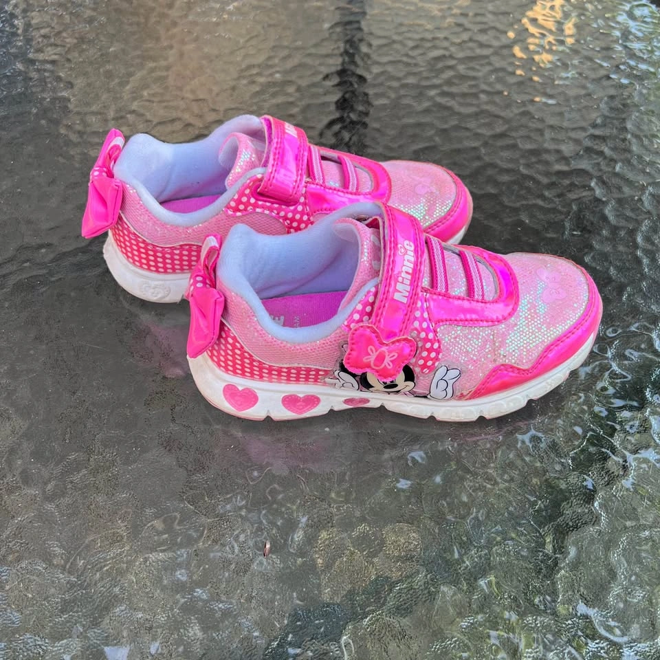 Disney Minnie Mouse Girls' Sneakers Size 12 - photo 2