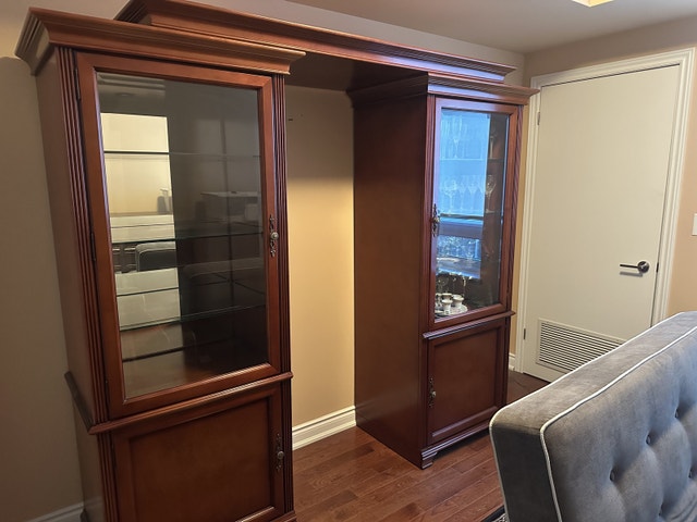 Glass cabinet
