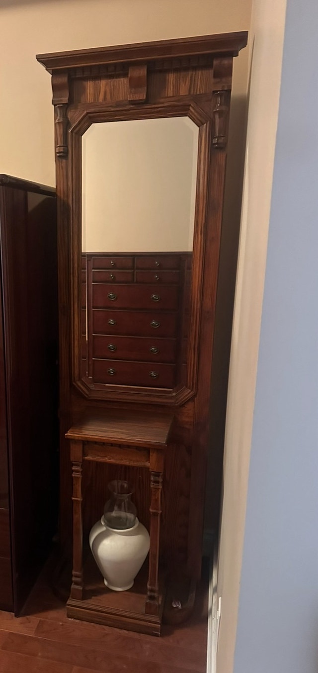 Victorian style hall tree