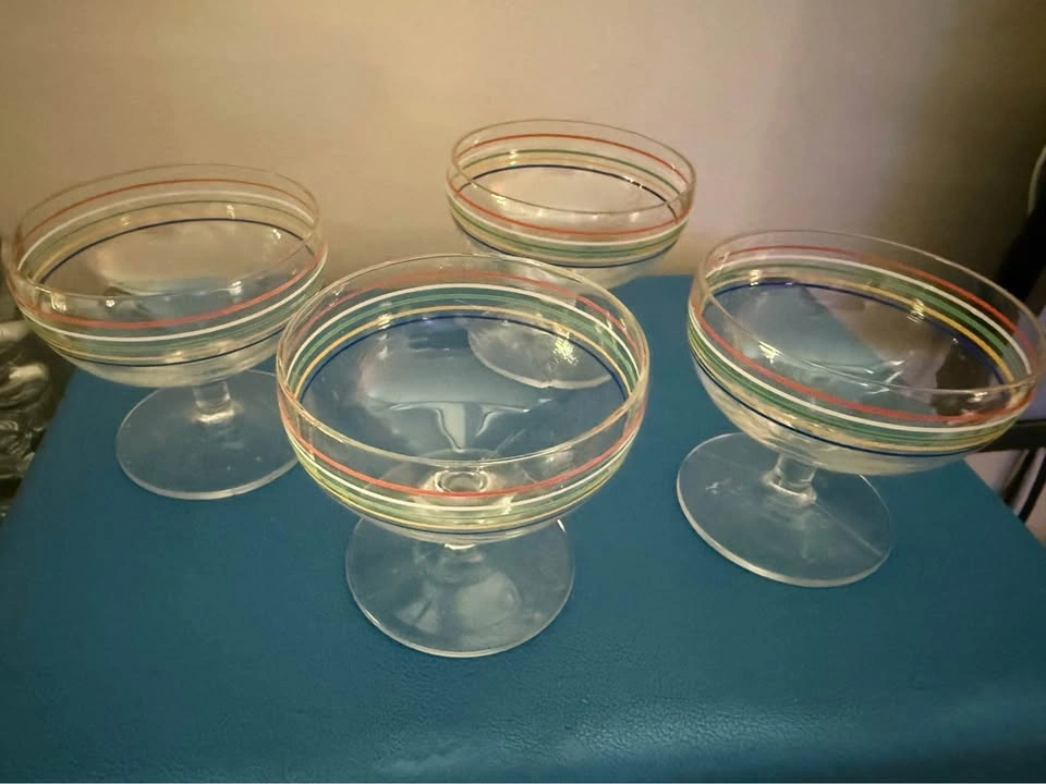 Vintage Anchor Hocking dessert bowls- set of four - photo 2