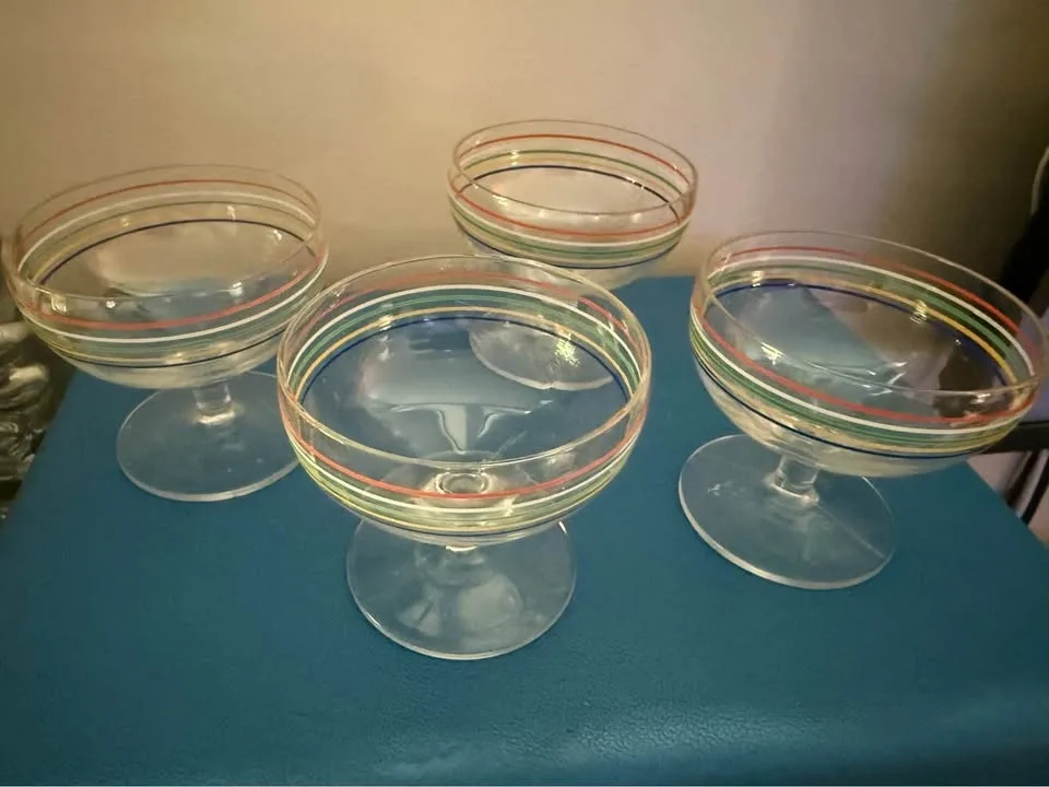 Vintage Anchor Hocking dessert bowls- set of four - photo 2