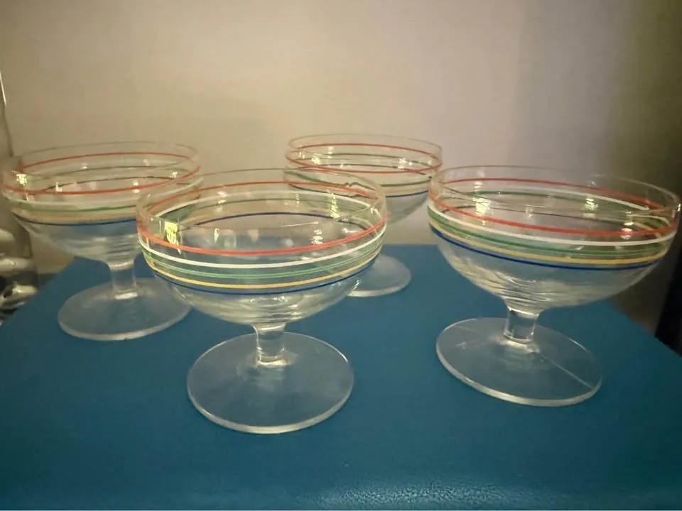Vintage Anchor Hocking dessert bowls- set of four - photo 3