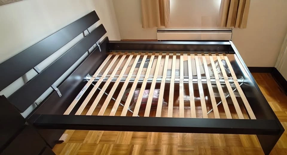 Queen Bed frame with slated base - photo 4
