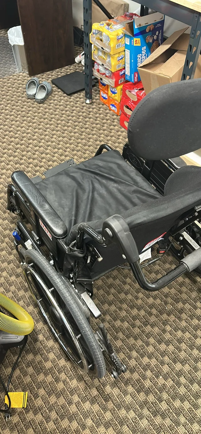 HME Wheelchair with Headrest image indicator(4)