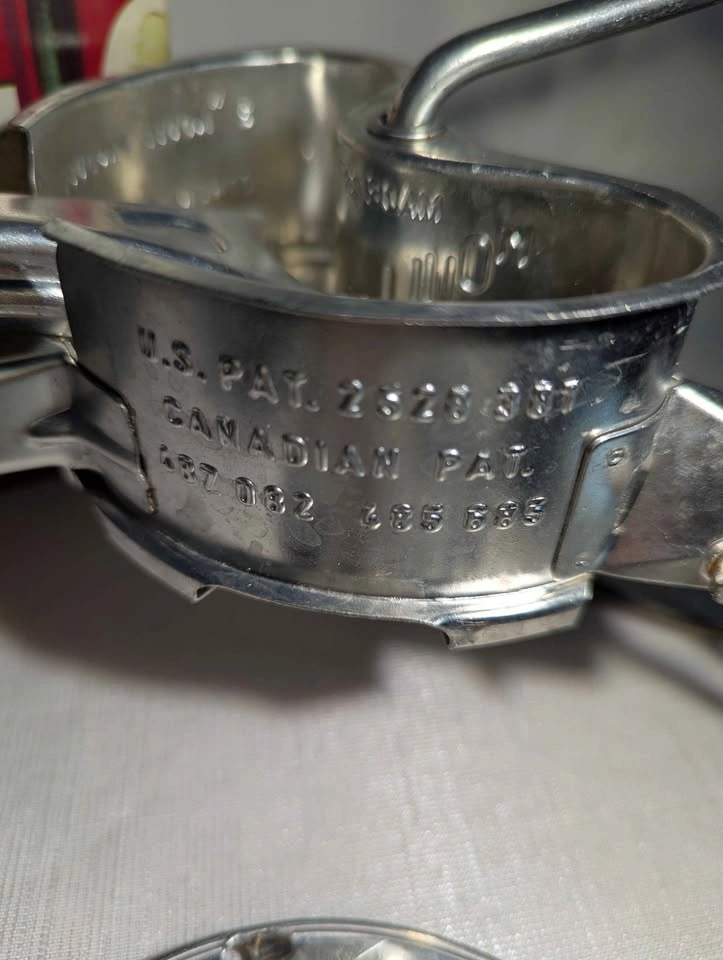 Vintage Moulinex MOULI-JULIENNE No2 Food Processor - photo 5