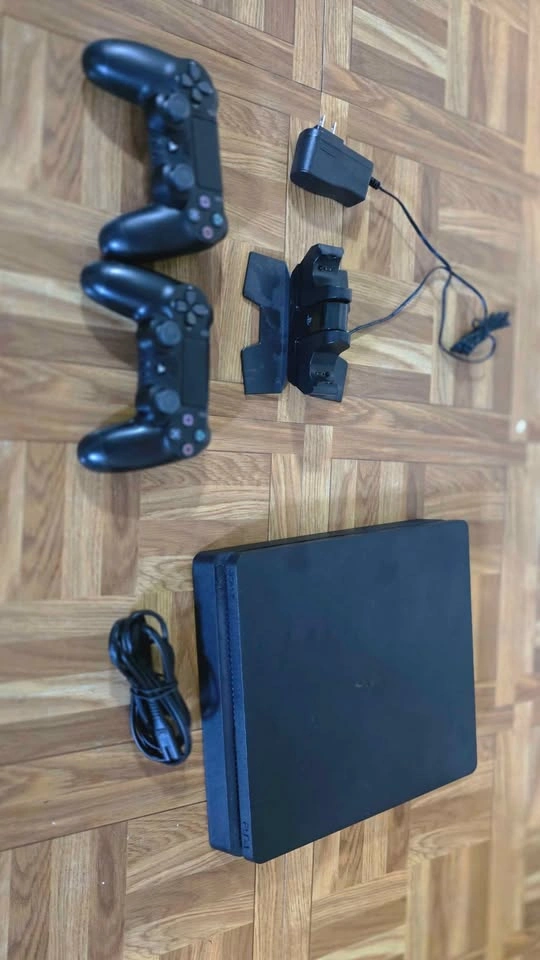 Sony 55" TV, Polk Audio 5.1 System & PS4 Slim 1TB Bundle - photo 4