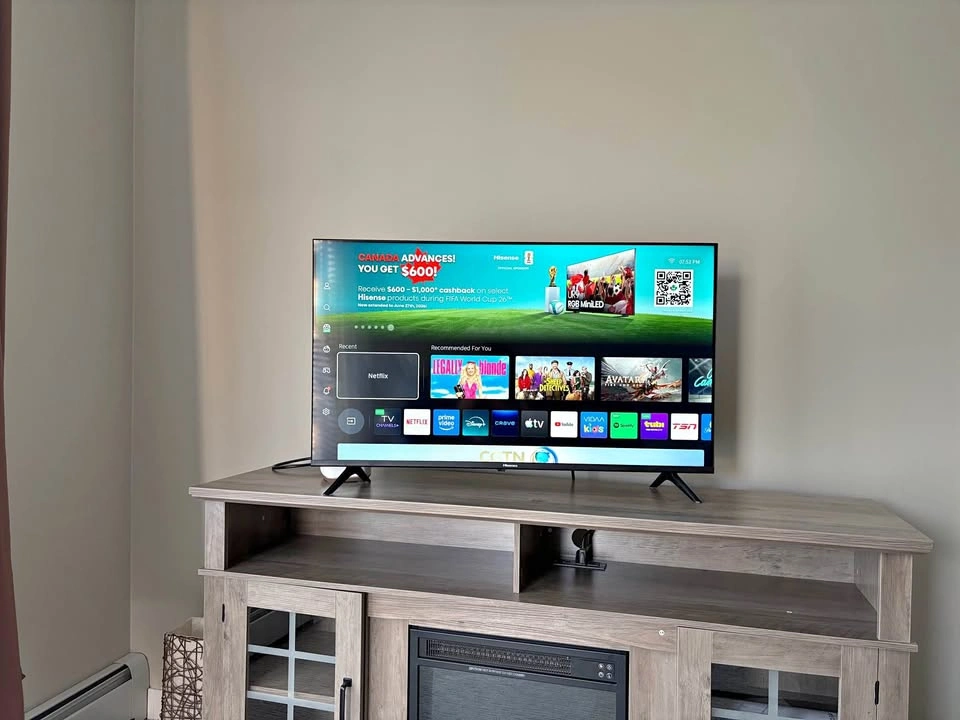 40” Smart TV Set