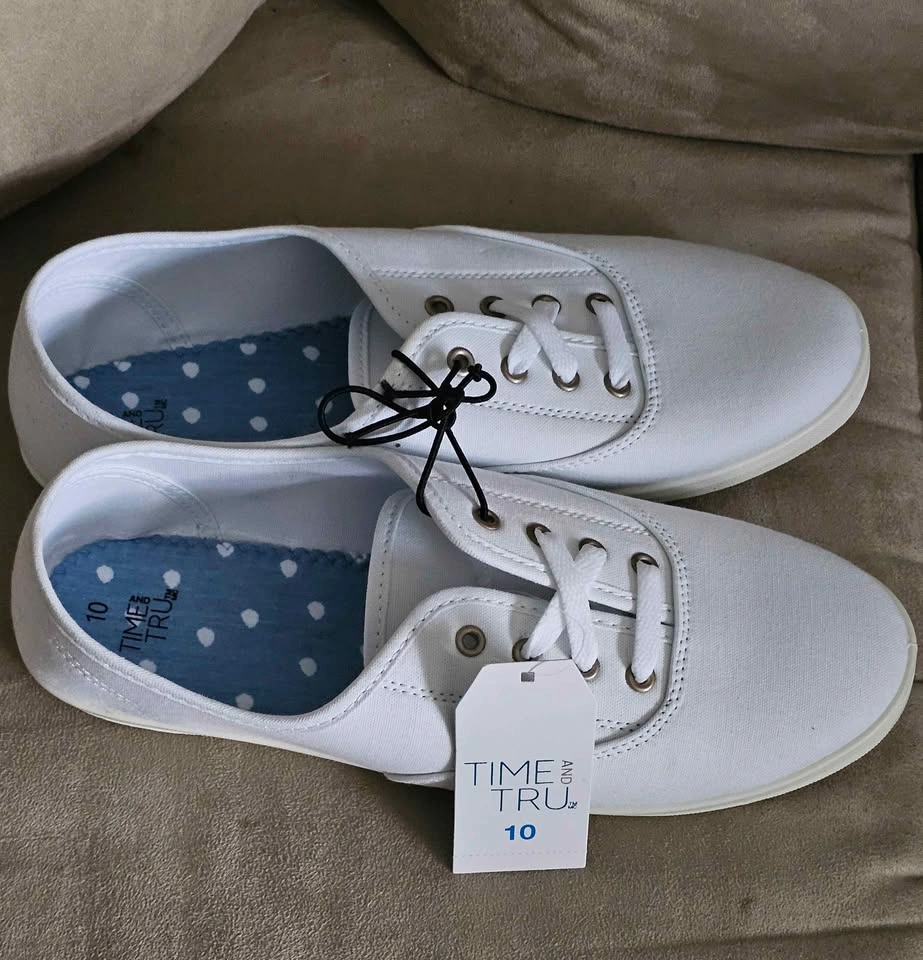 Time and Tru White Canvas Sneakers Size 10 Ladies - photo 2