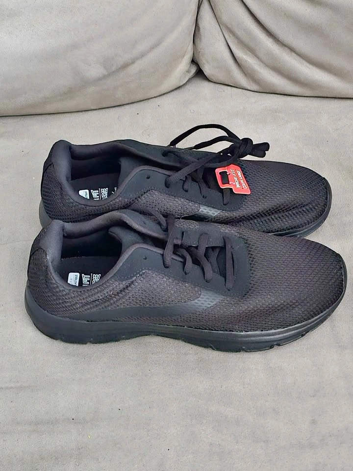 Athletic Works Men's Mesh Athletic Shoes Size 9W