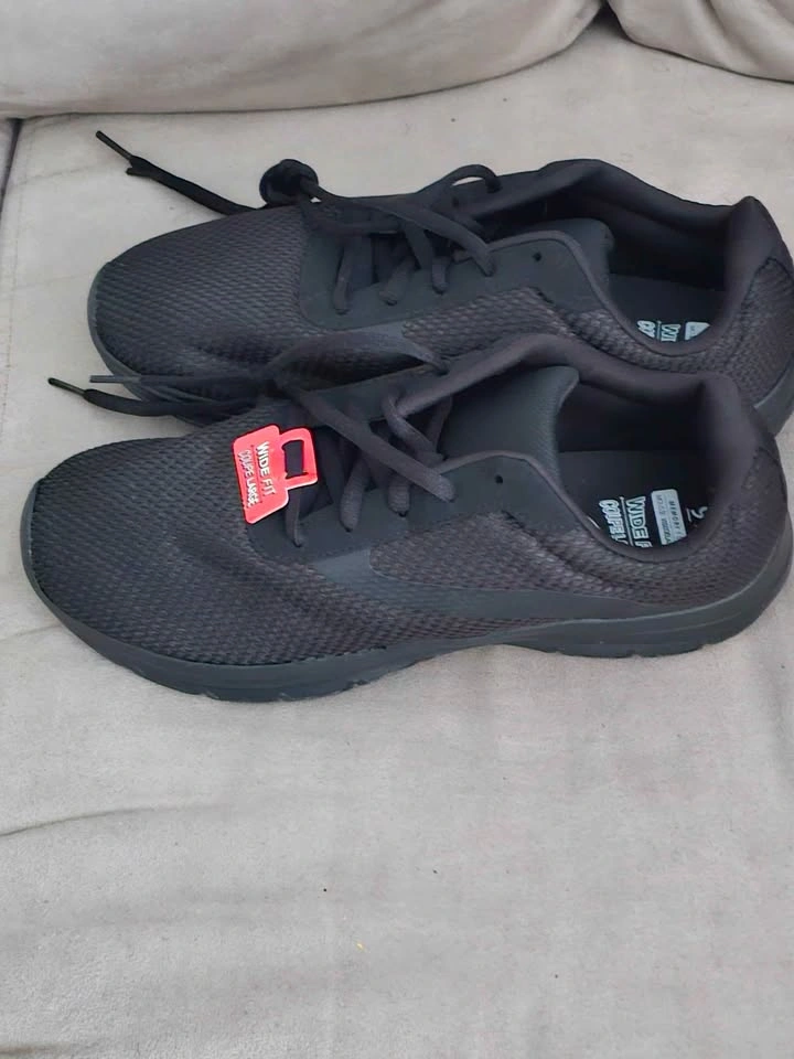 Athletic Works Men's Mesh Athletic Shoes Size 9W - photo 3
