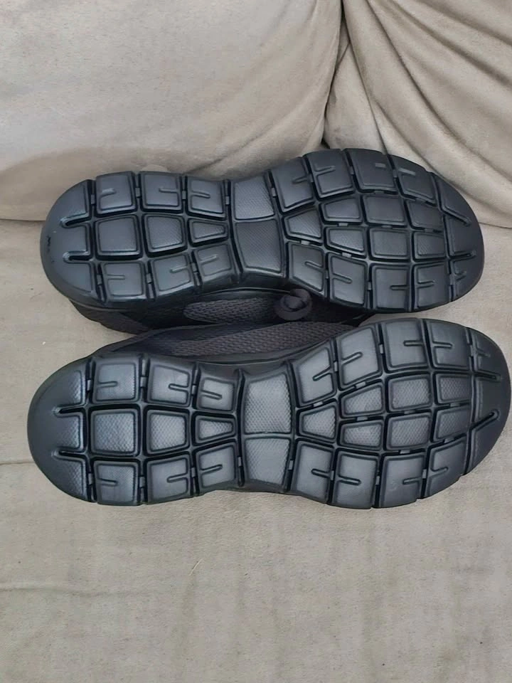 Athletic Works Men's Mesh Athletic Shoes Size 9W - photo 5
