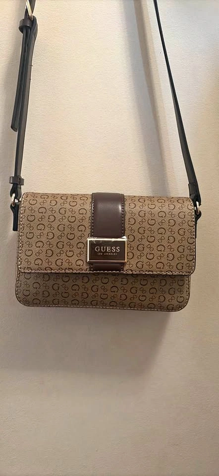 Brand New with tag Guess Crossbody Bag