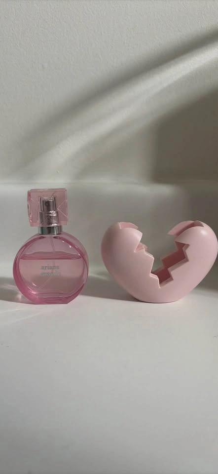 Ariana Grande Thank U, Next Perfume - photo 2