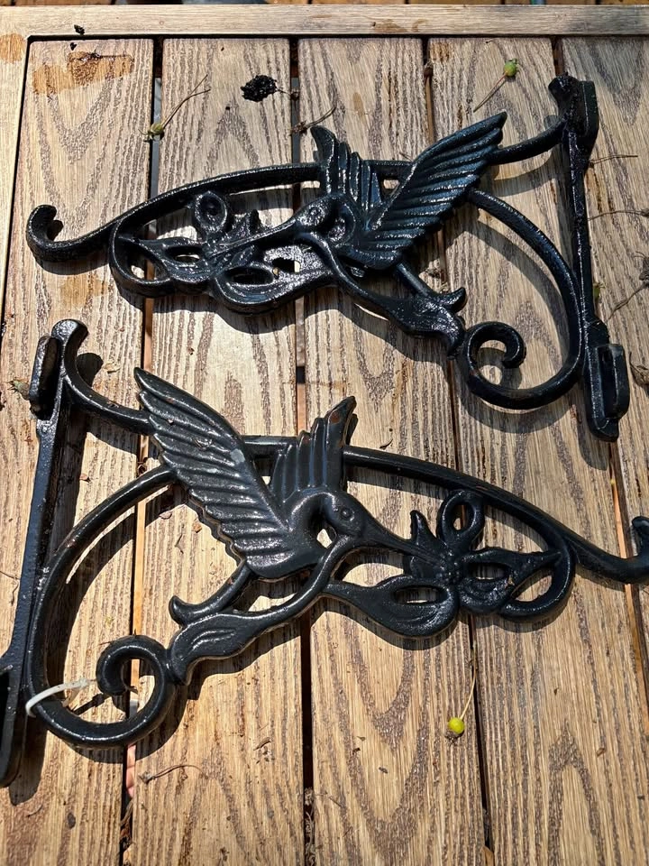 2x Cast Iron Humming Bird Plant Hangers
