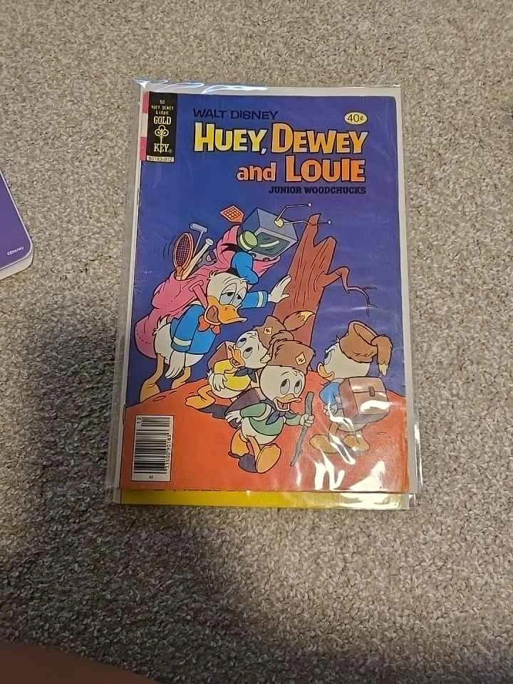 Vintage Disney Uncle Scrooge Comic Books Bundle - photo 4