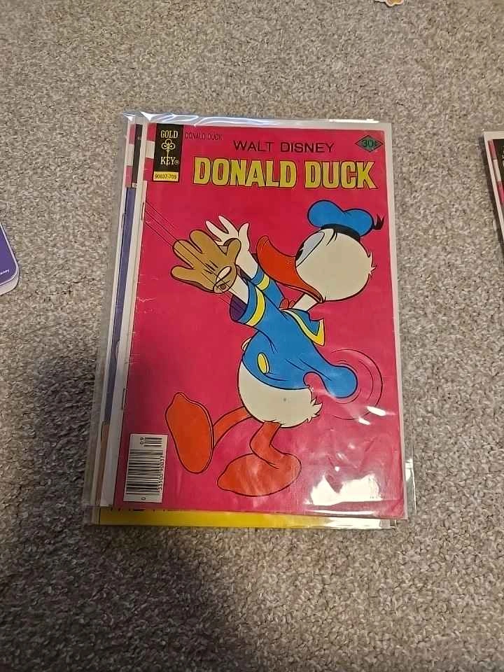Vintage Disney Uncle Scrooge Comic Books Bundle - photo 5