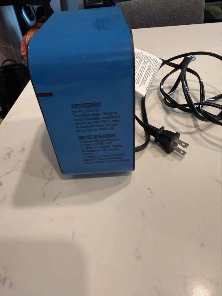 Amazon Basics 500-Watt Ceramic Mini Heater - photo 2