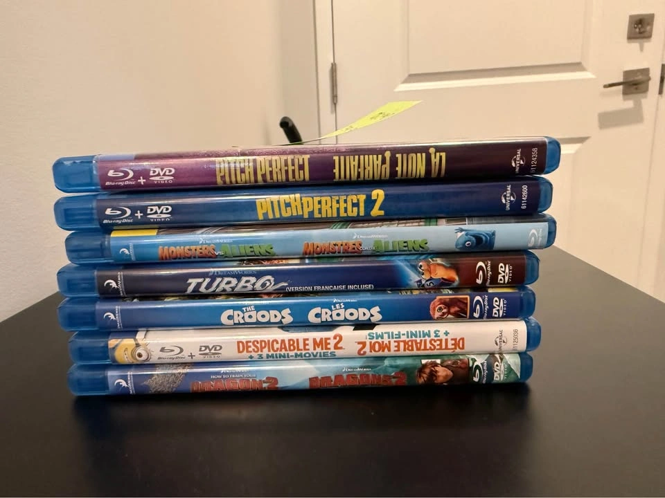 Universal and DreamWorks Blu-ray + DVD Movie Collection - photo 2