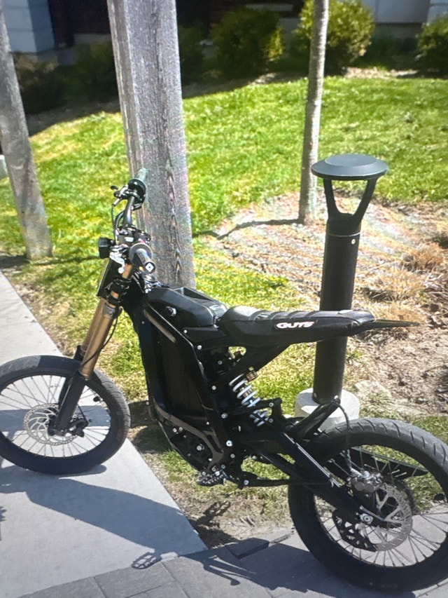 2025 Surron LBX - photo 3