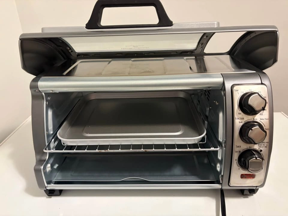 Hamilton Beach Easy Reach Toaster Oven New Condition!! - photo 4