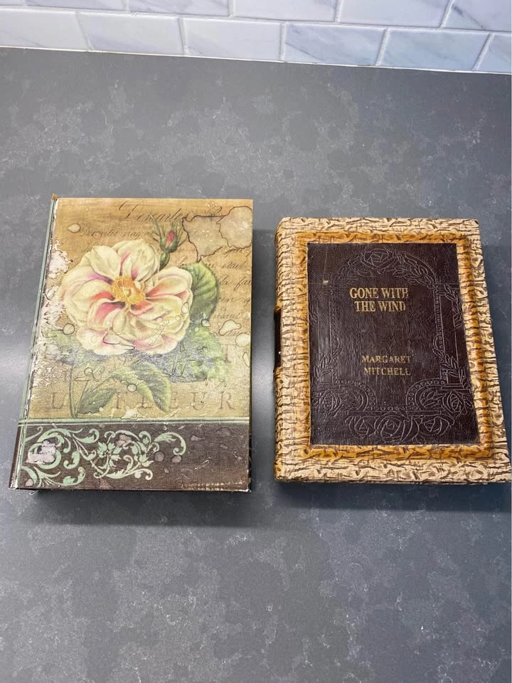 Vintage Style Decorative Book Boxes - photo 2