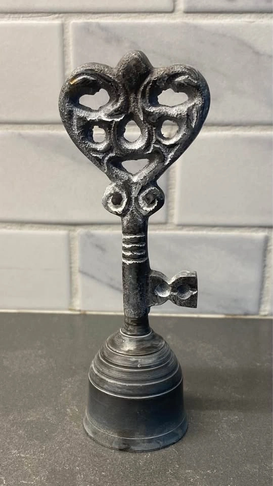 Vintage Style Skeleton Key Candle Snuffer - photo 2