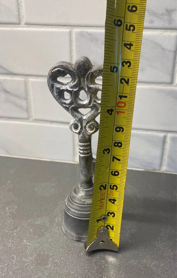Vintage Style Skeleton Key Candle Snuffer - photo 3