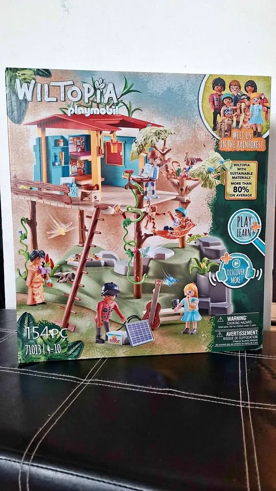 PLAYMOBIL Wiltopia Family Tree House thumbnail