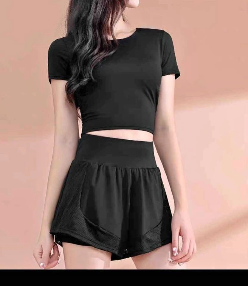 Black Cropped Workout Top – Mint Condition