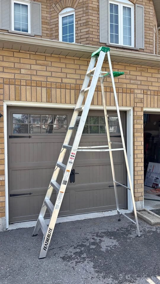 Featherlite 10 ft. Aluminum Step Ladder