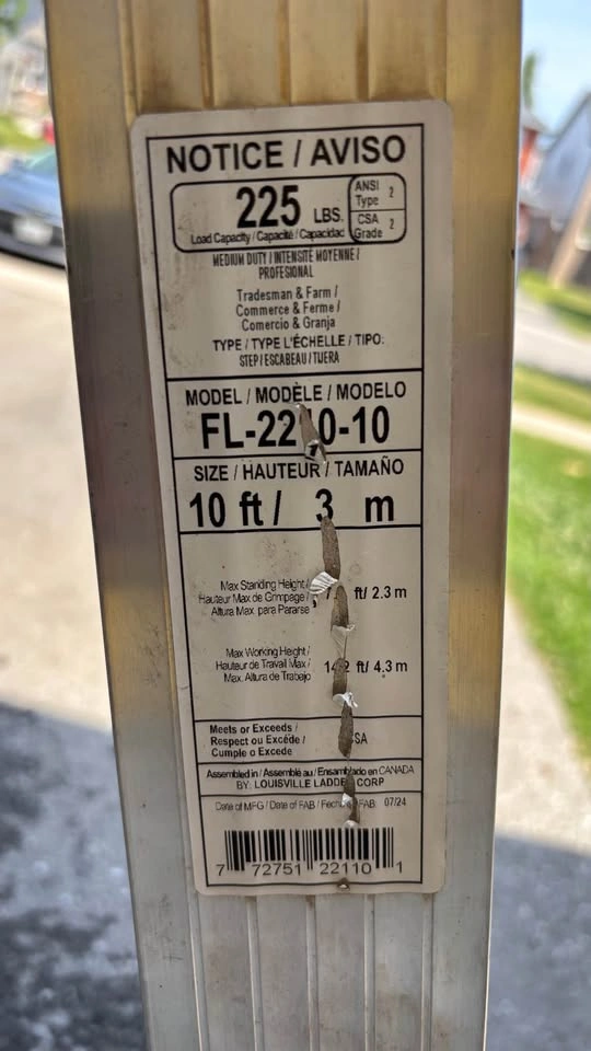 Featherlite 10 ft. Aluminum Step Ladder - photo 4