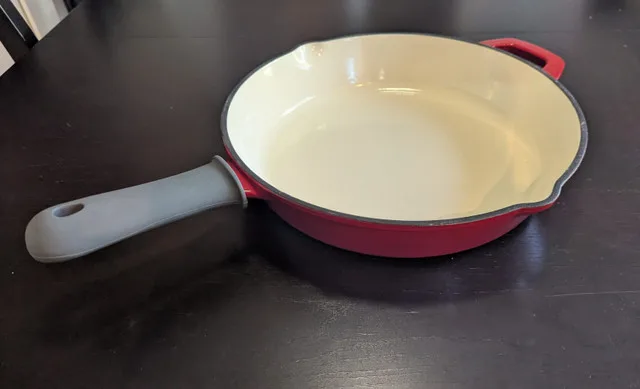12" Tramontina Cast Iron Skillet Pan (Red) - Brand New thumbnail